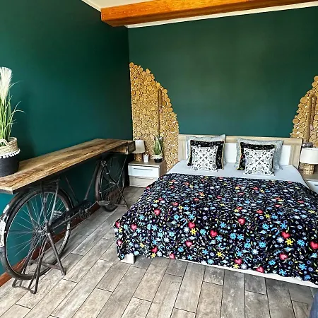 Kaszubskie Zacisze Zawory Lägenhet